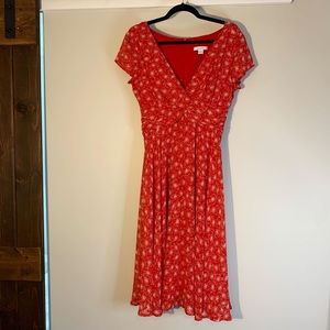 Dressbarn Red Dress With White Floral Design Size 8, Short Sleeve, V-Neck